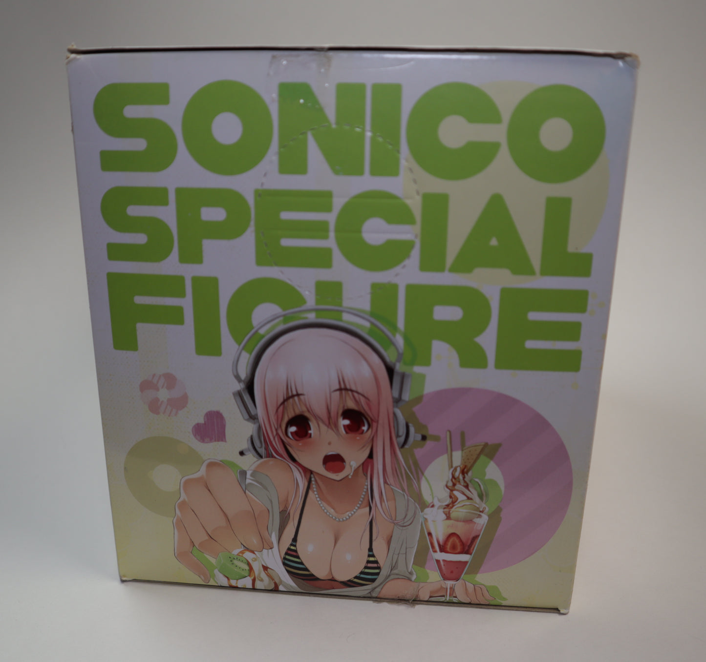 *PRE-OWNED* Furyu Every Day Life Series 5" Super Sonico Snack Time Version Figure. Signed