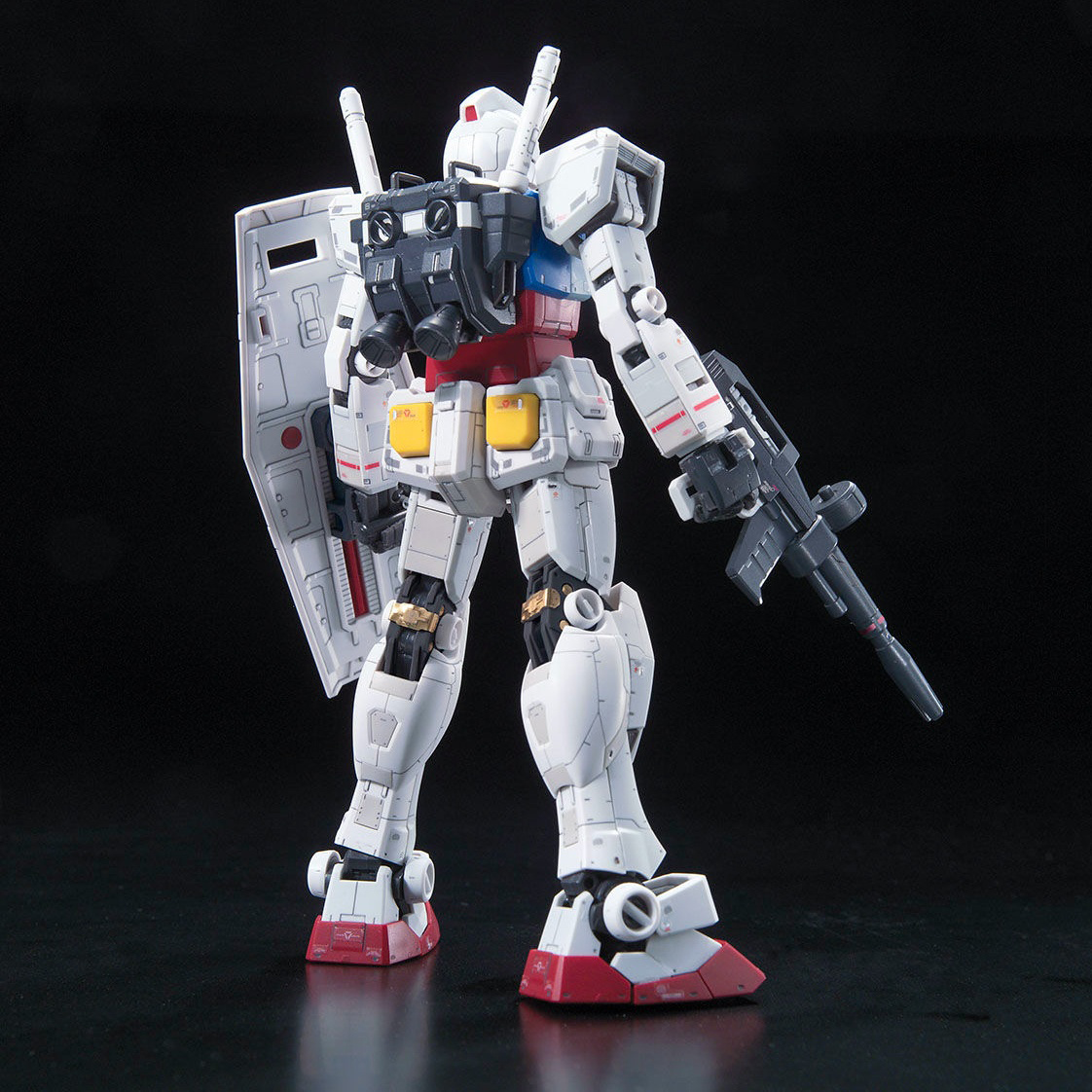 Bandai 1/144 RG RX-78-2 Gundam