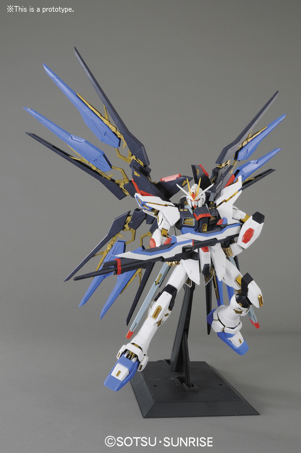 Bandai 1/60 Perfect Grade Strike Freedom Gundam