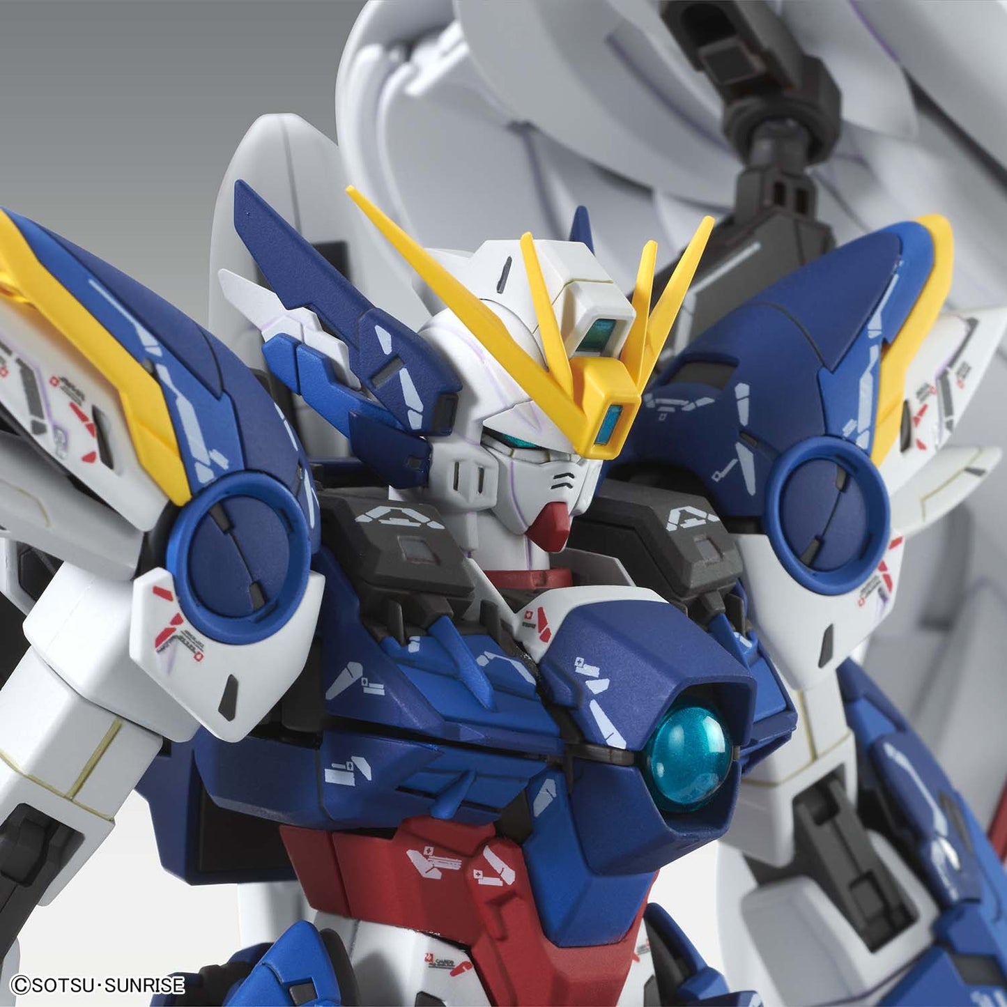 Bandai 1/100 MG Gundam Zero EW Ver.Ka